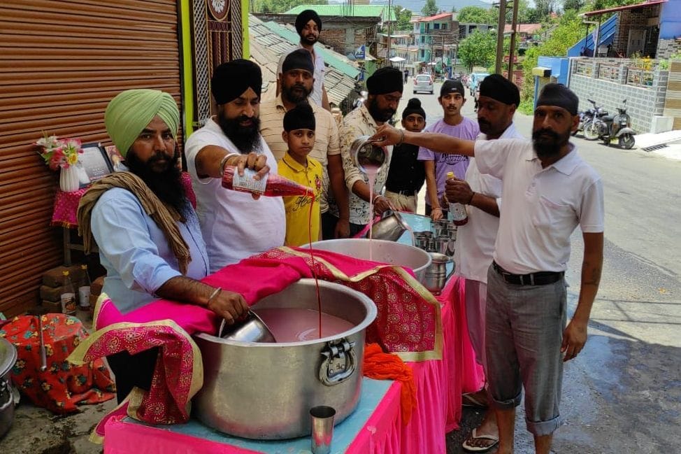 Bhog of monolithic text on the martyrdom day of Guru Arjun Dev in Mandi