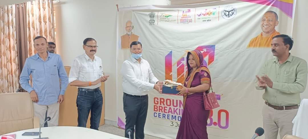 DM honored three entrepreneurs