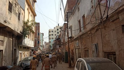 lathi charge and stone pelting in kanpur after namaz over bjp spokesperson nupur sharma remarks on prophet muhammad
