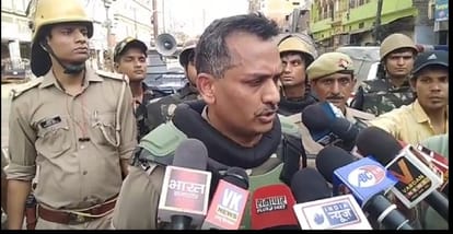 lathi charge and stone pelting in kanpur after namaz over bjp spokesperson nupur sharma remarks on prophet muhammad