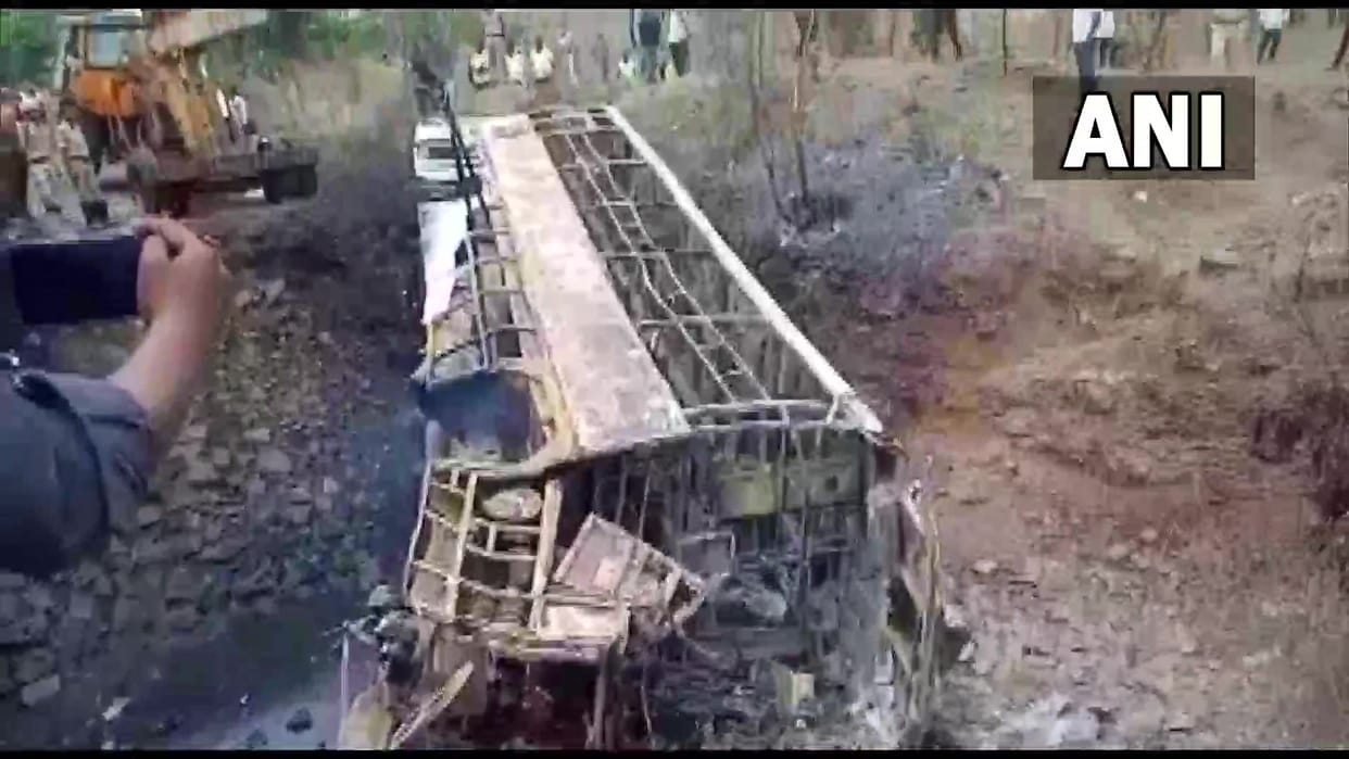 Karnataka: Bus catches fire after collision with tempo, seven people scorched