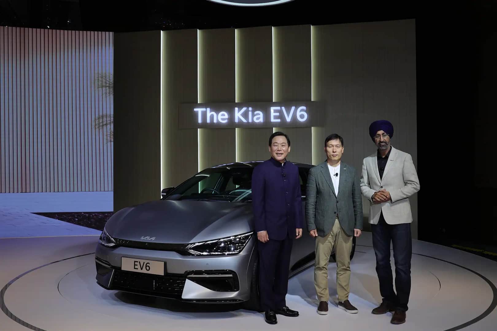 Kia Carens wins Indian Car of the Year ICOTY 2023 Kia EV6 wins Green Car Award 2023 by ICOTY