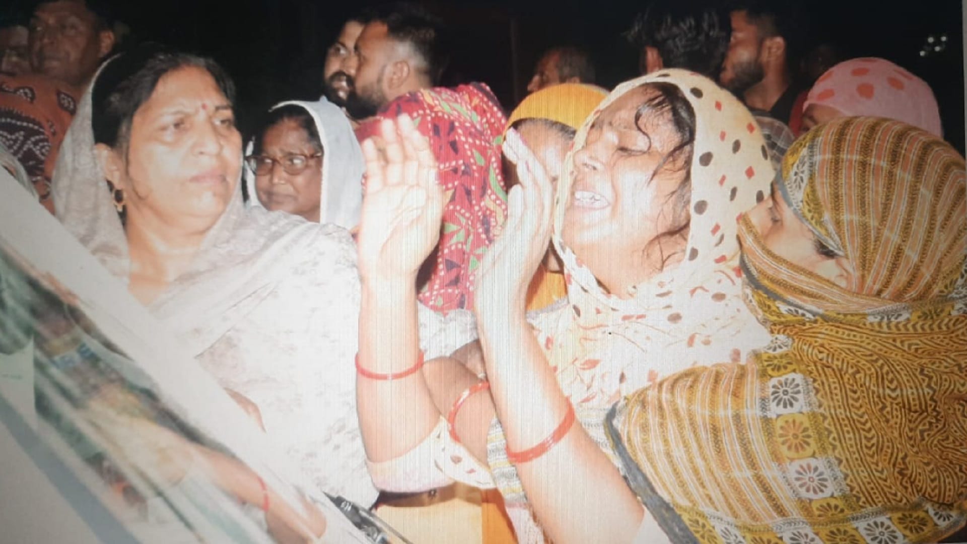 Victim family members are demand for arrest of BJP leader and family of girl In case of Akash death in Shamli
