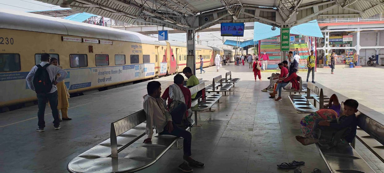 Four passenger trains including passenger canceled, situation will not change even today