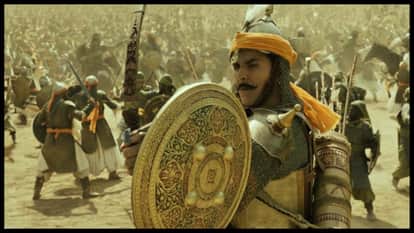 Samrat Prithviraj Movie Review and Rating in Hindi Akshay Kumar Chandra Prakash Dwivedi Manushi Chillar Yash Raj Films
