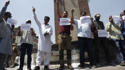 Jammu Kashmir News live updates target killing in kashmir kashmiri pandits migration protest in jammu and kashmir