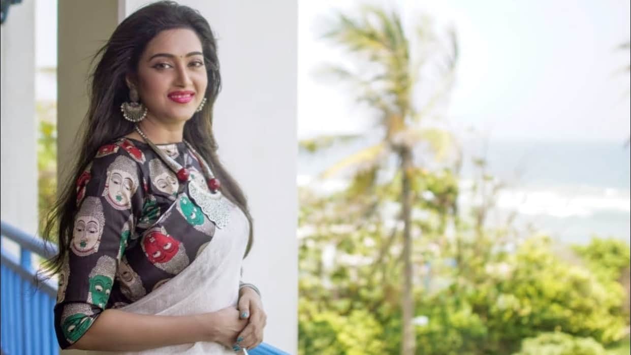 Varsha Priyadarshini: who is odia actress varsha priyadarshini who did not allow her husband to come close Even after eight years of marriage
