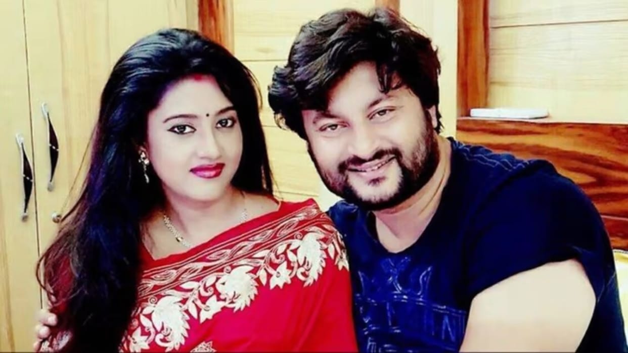 Varsha Priyadarshini and her MP husband Anubhav Mohanty case all you need to know in 5 points in Hindi