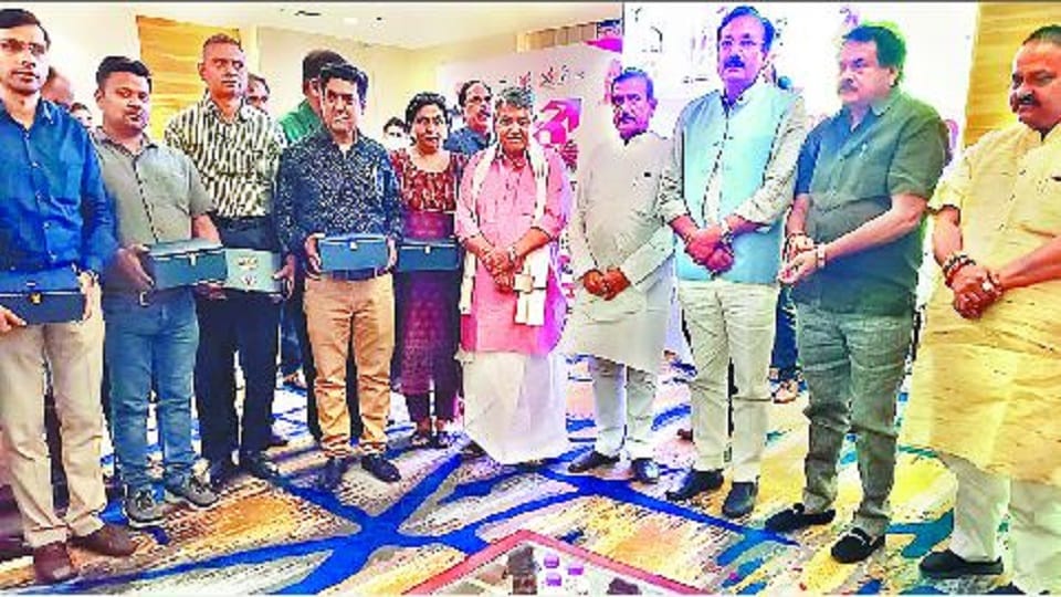 Ground Breaking Ceremony 11 entrepreneurs of agra honored invested 27 crores
