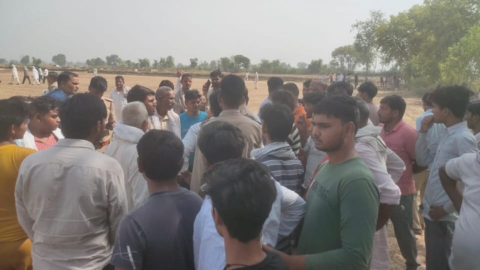 Cousin killed dispute about applying water in field Mathura crime news