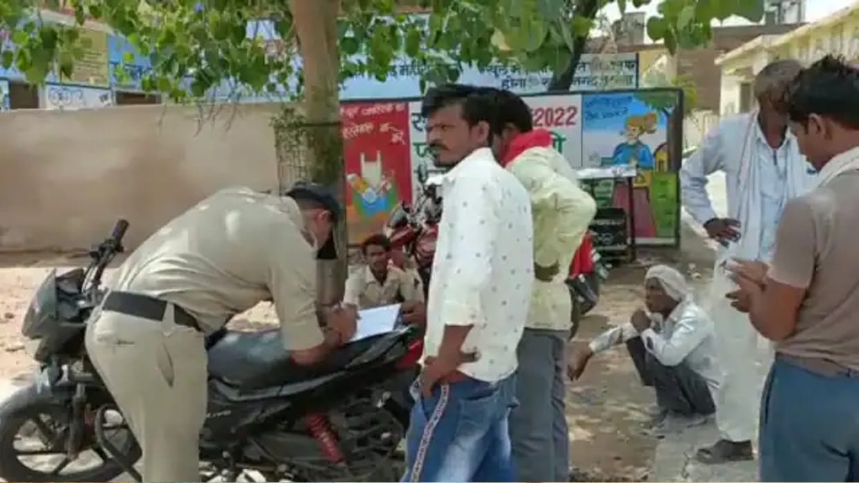 Chhatarpur News: On suspicion of having an illicit relationship with his wife, son killed his father with an ax, accused arrested