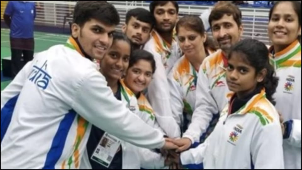 anushka Sharma Clean Slate Foundation support aditya yadav who won gold medal in deaflympics