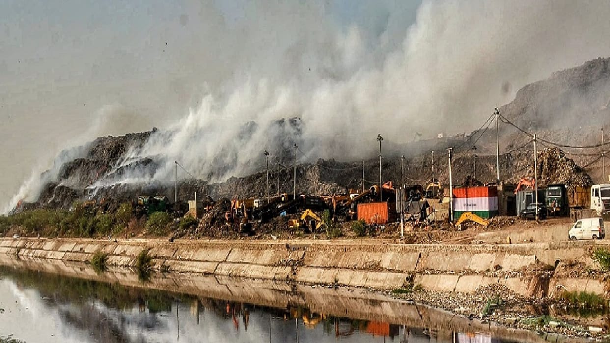 Bhalswa Landfill Site fire erupting again and again due to Methane gas coming out of garbage