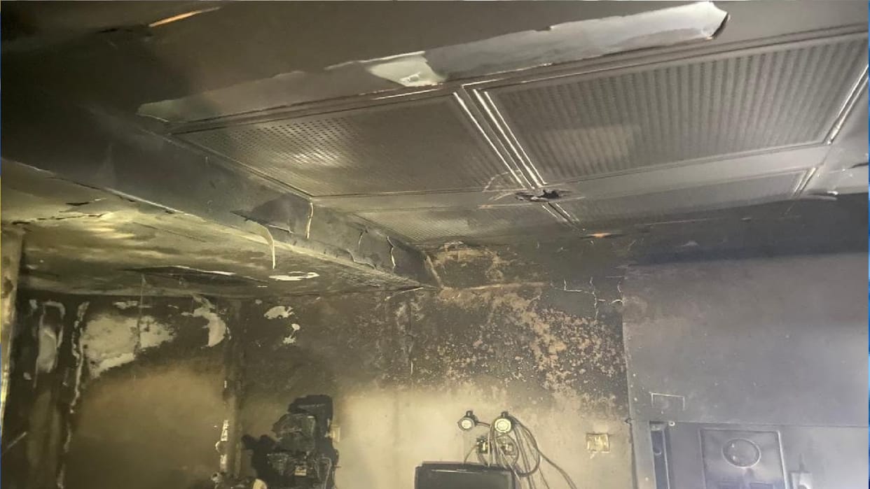 Fire broke out on 2nd floor of Jain Hospital in Pushpanjali Enclave Patparganj