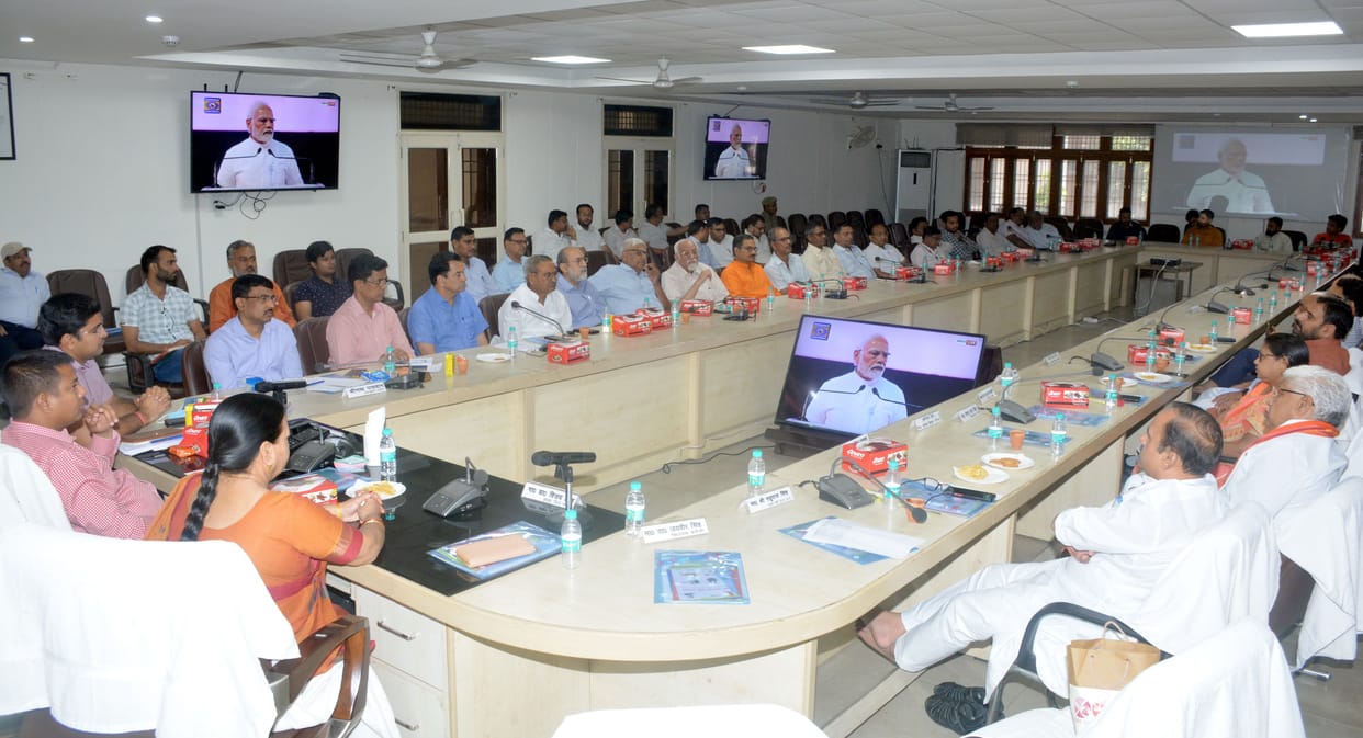 63 units will invest 1900 crores in the district