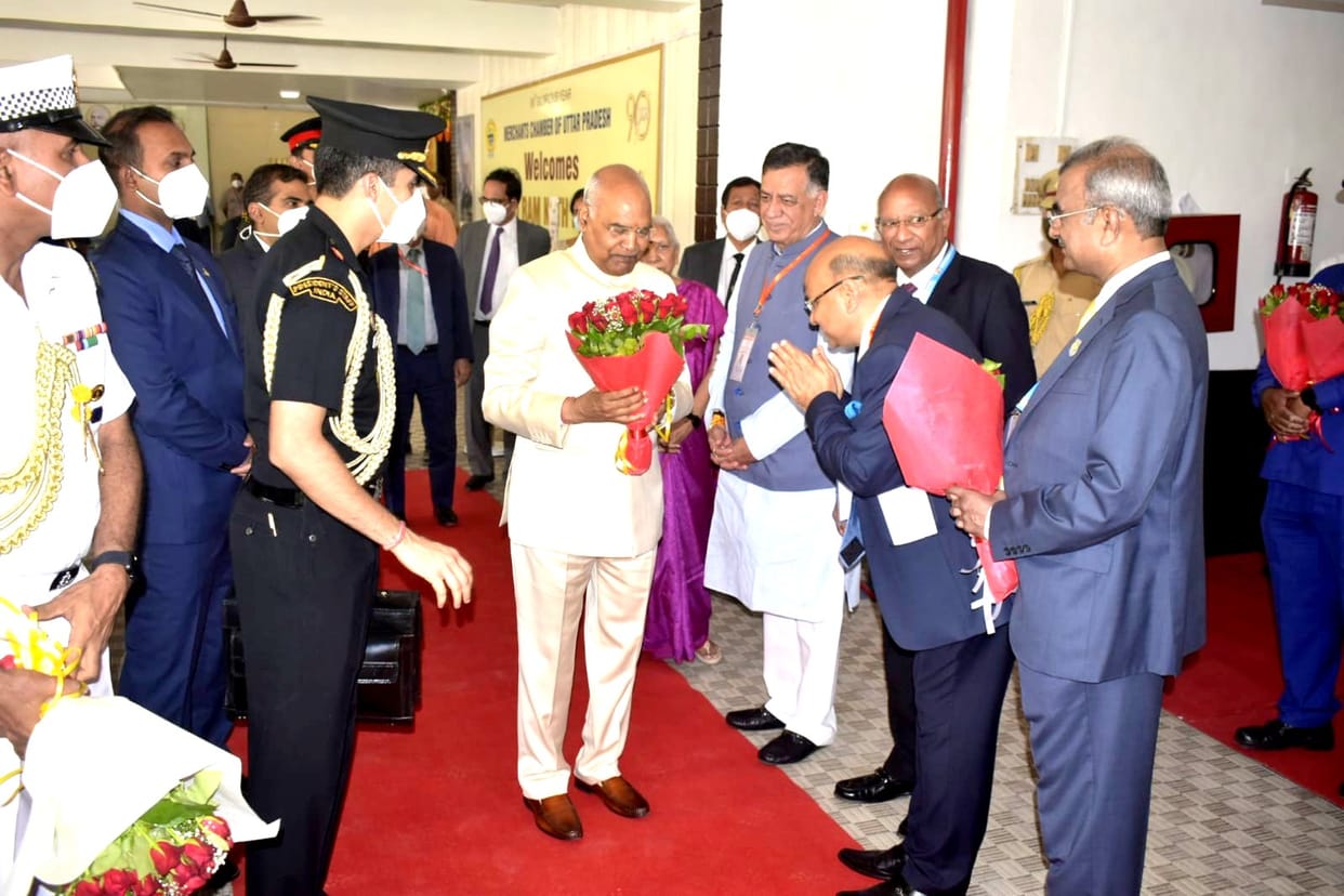 President Visit, The President reached the Merchant Chamber's program, discussed with businessmen and industrialists on various topics