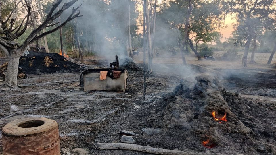 Girl burnt alive due to massive fire in village in Kasganj