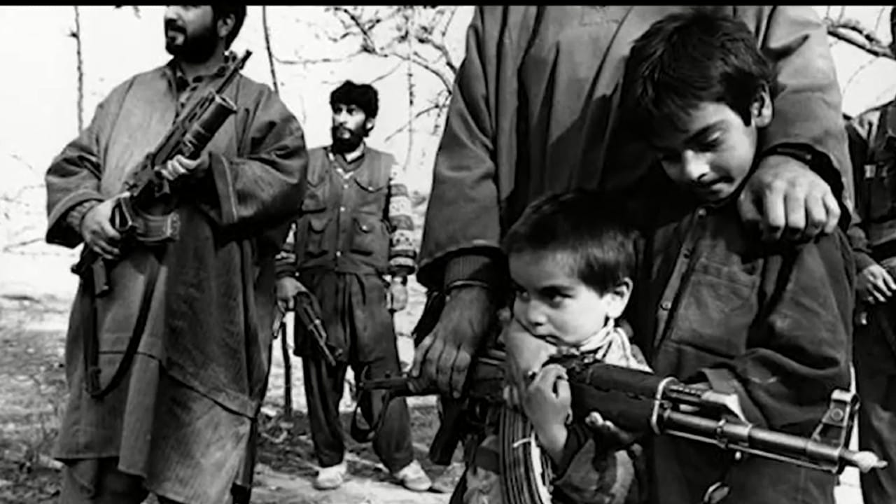 Unknown Facts About Kashmiri Pandits Exodus Story in Hindi
