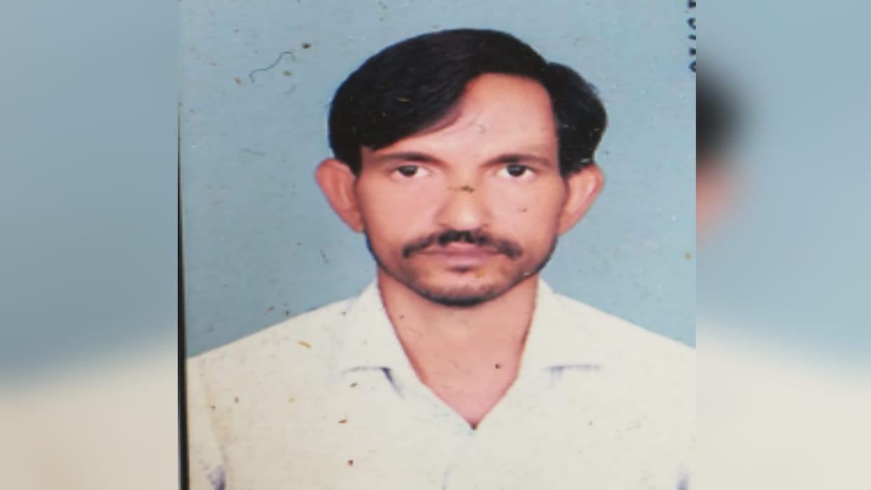 Meerut: taxi driver murder after entering in his house