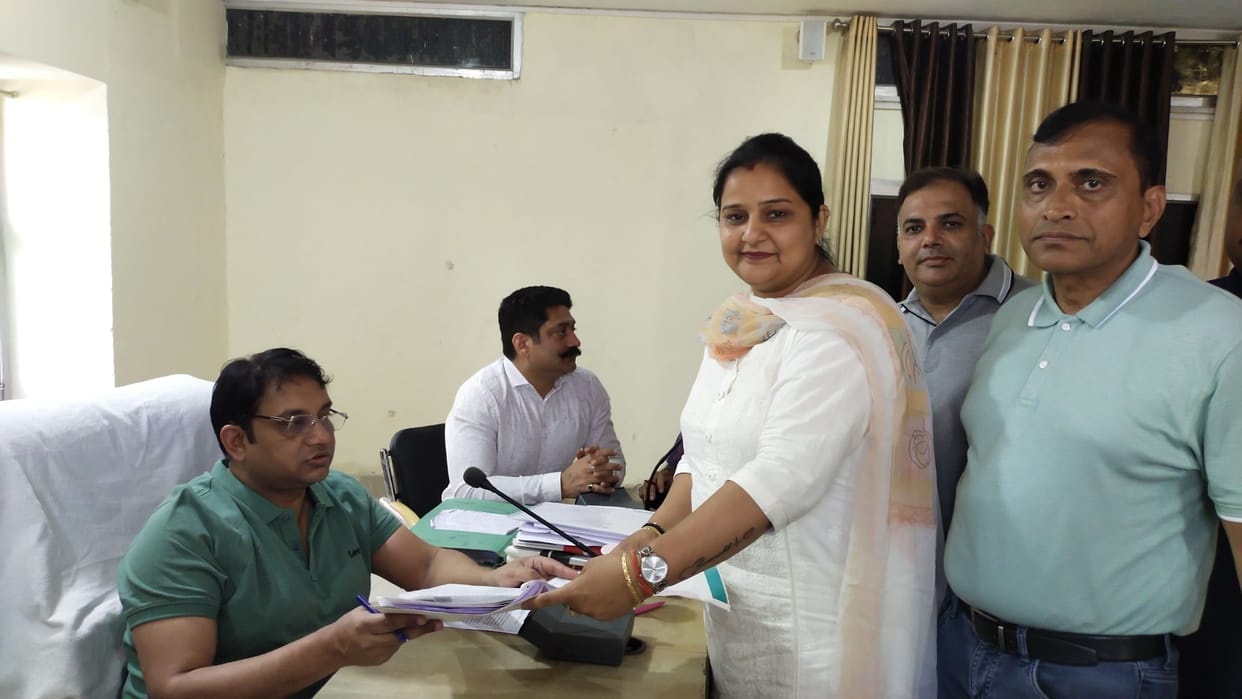 38 percent women in the election field, will compete with men in the general ward