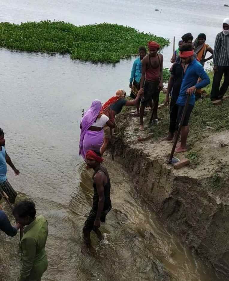 Administration and villagers face to face on Nautar embankment
