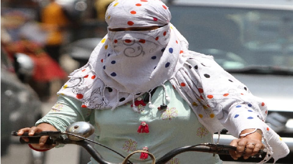 delhi weather saturday the hottest in five years in delhi yellow alert issued for Sunday