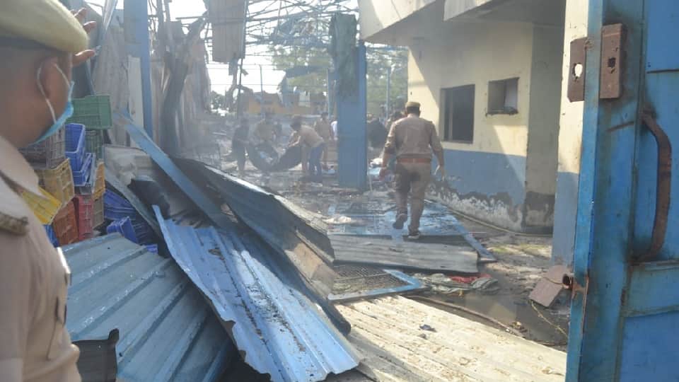 Hapur blast Factory running in tin shed license to manufacture electronic equipment
