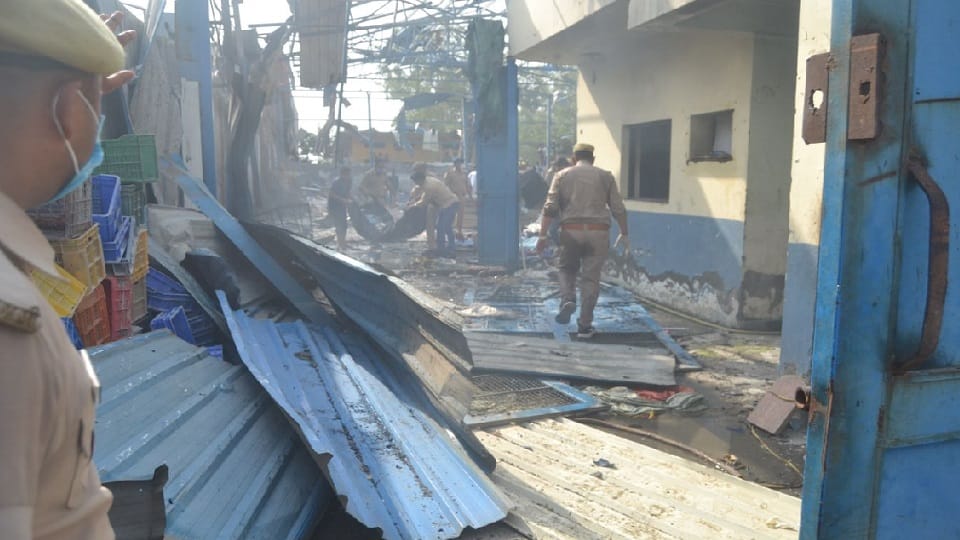 Hapur blast Factory running in tin shed license to manufacture electronic equipment