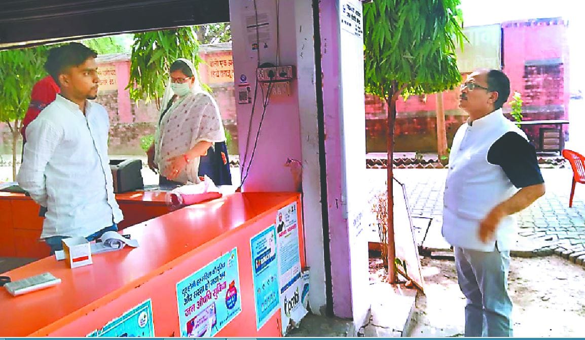 Many doctor staff found absent during CMO inspection in Varanasi  District Hospital