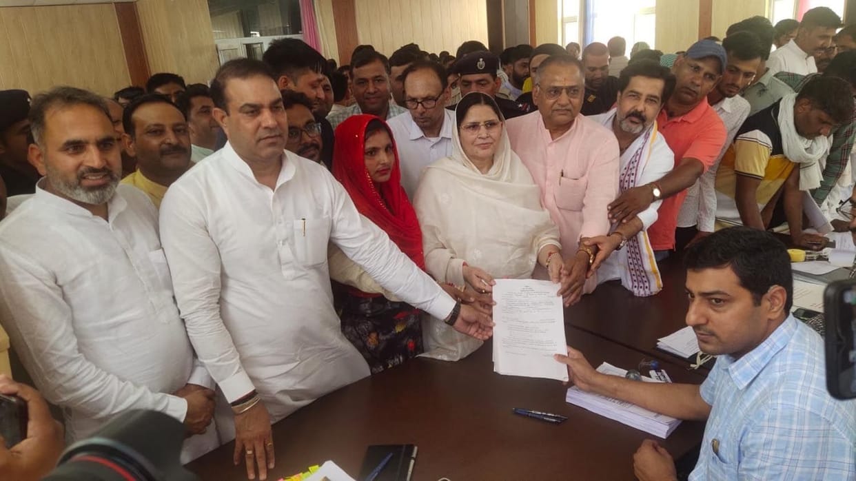 Babita filed nomination in the presence of Minister of State