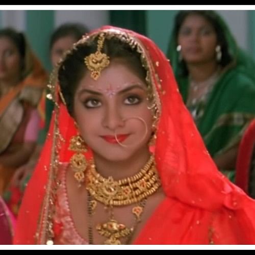 Divya Bharti महज 16 की उम्र में पढ़ाई छोड़ अभिनय करने लगी थीं दिव्या भारती इस फिल्म से रातों