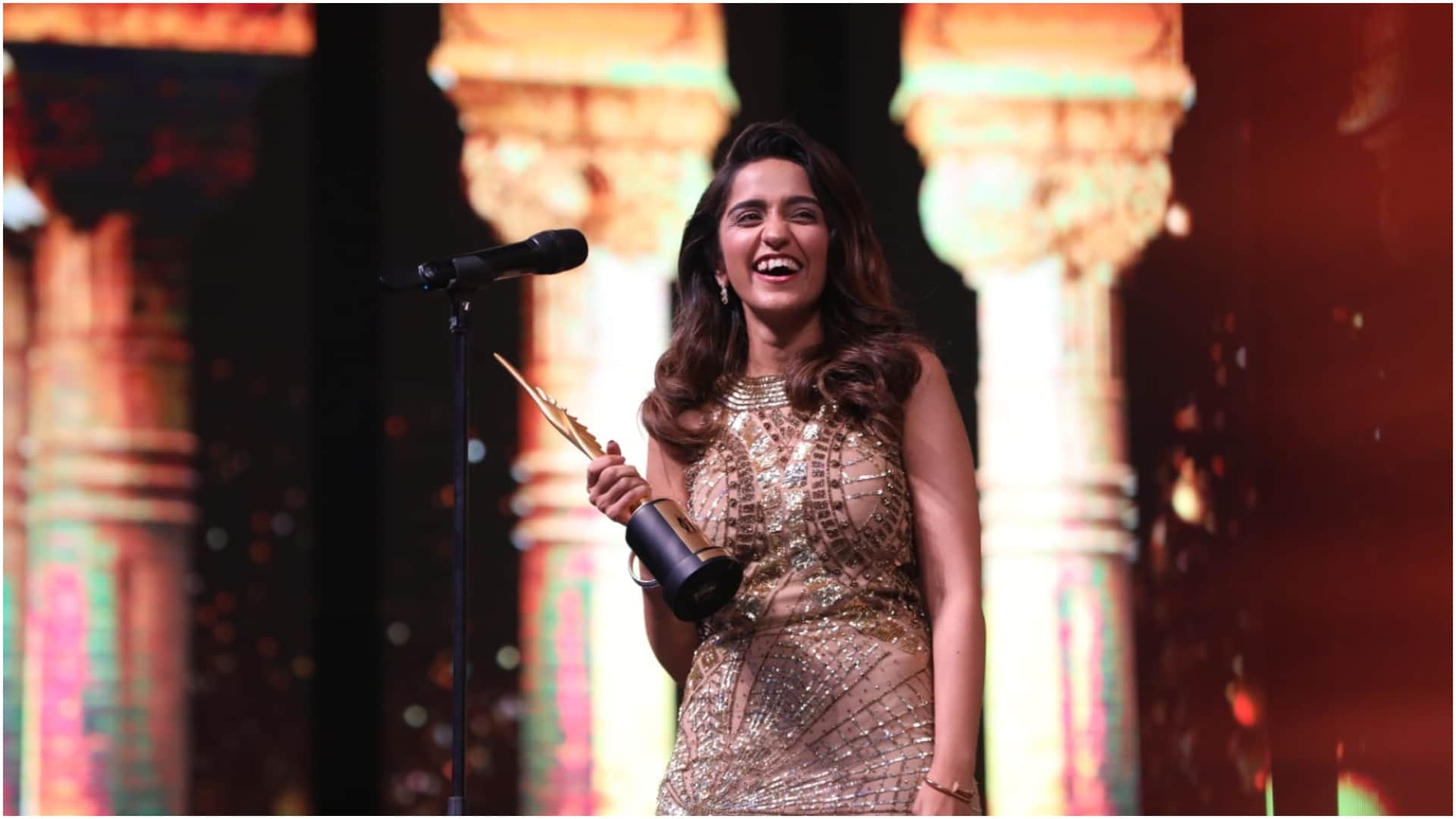 IIFA 2022 Winners List Jubin Nautiyal And Asees Kaur Win Best Singer Male And Female Awards For shershaah rata lambiya