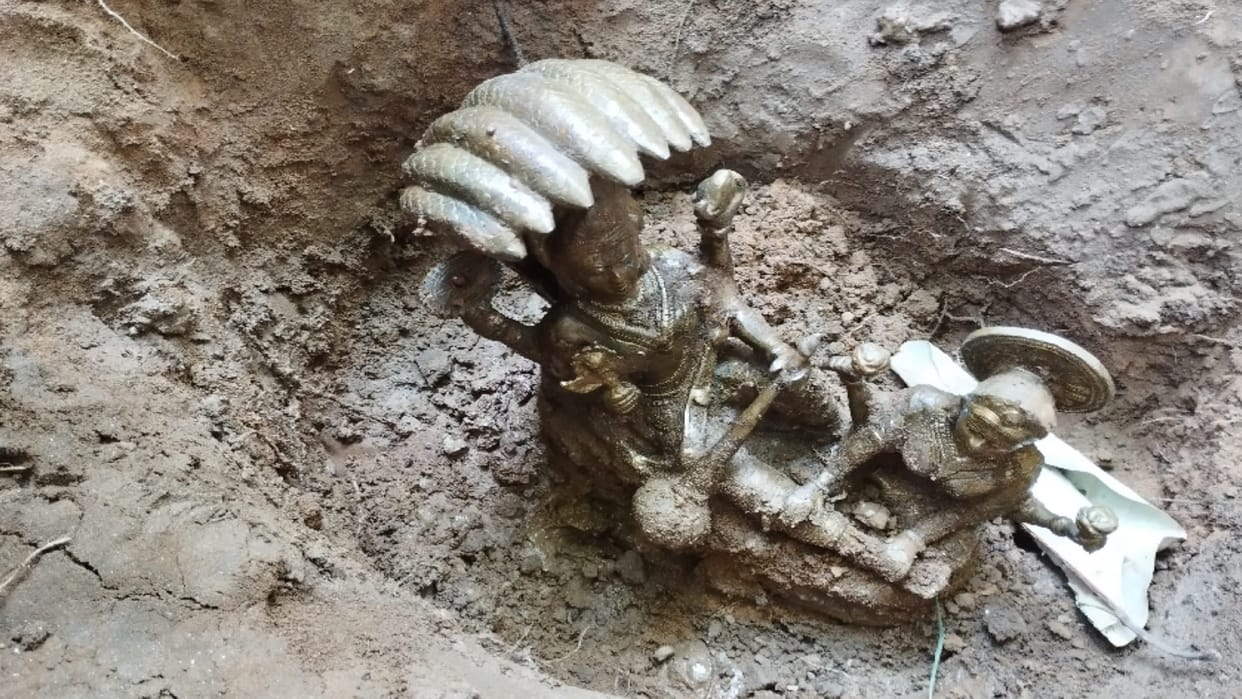 UP: idol of Lord Vishnu came out while digging the foundation in Bijnor