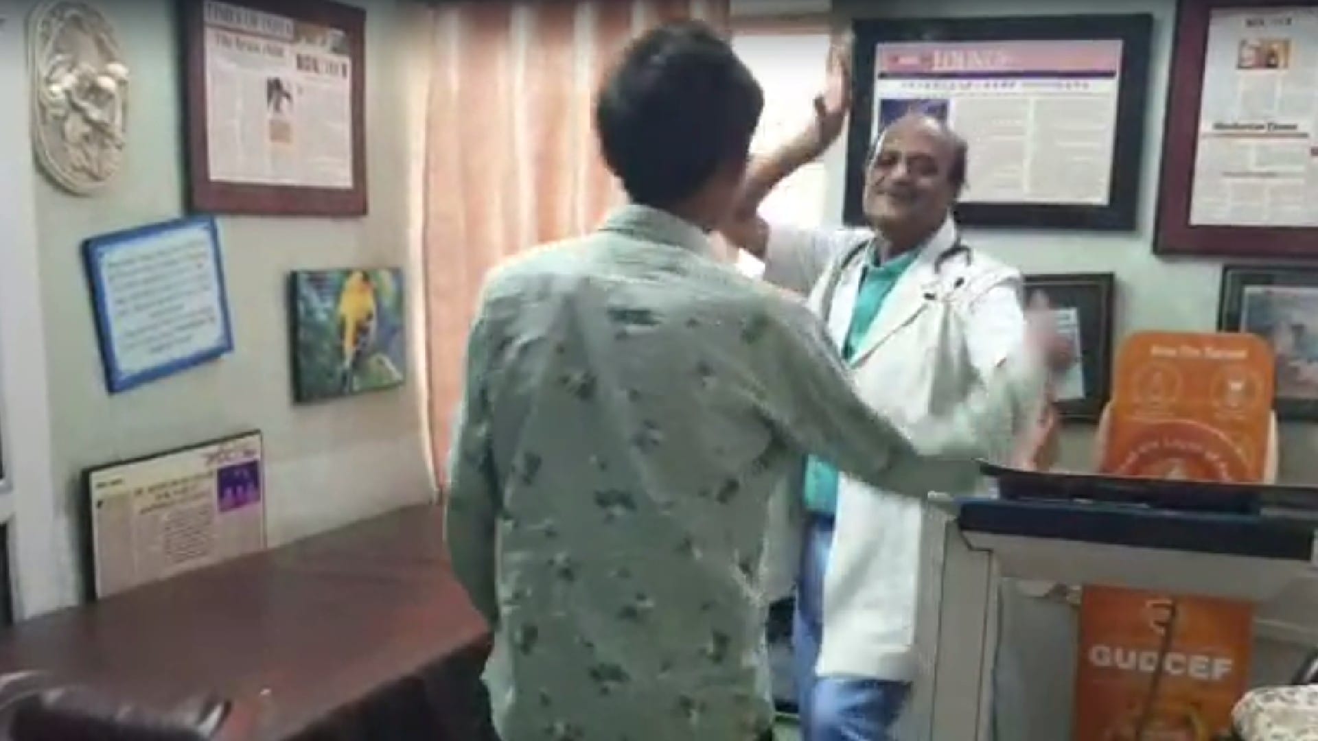 Jodhpur dancing doctor Raj Dhariwal video goes viral gives advice to patient to dance