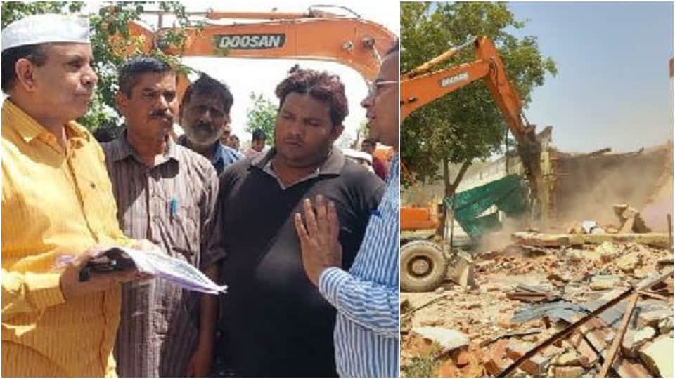 Bulldozer ran on school of former  Municipal President in etah