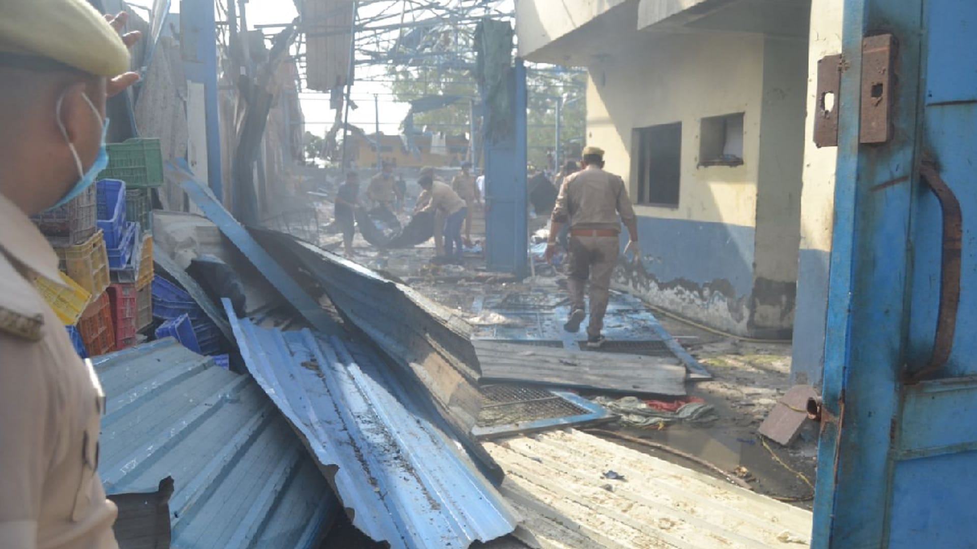 Hapur Explosion in Factory Illegal firecracker factory was running for three months Neighbors don't even know