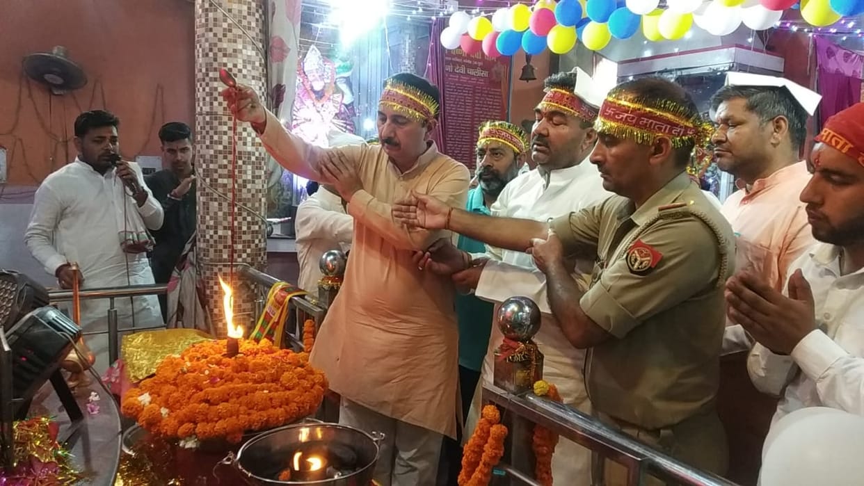 Prabhat pheri taken out with the divine light of Mata Jwala Devi