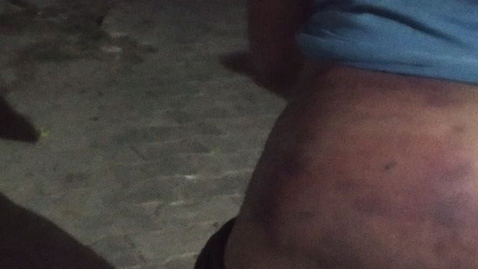 teenager brutally beaten up by the shopkeeper after drinking alcohol in Agra
