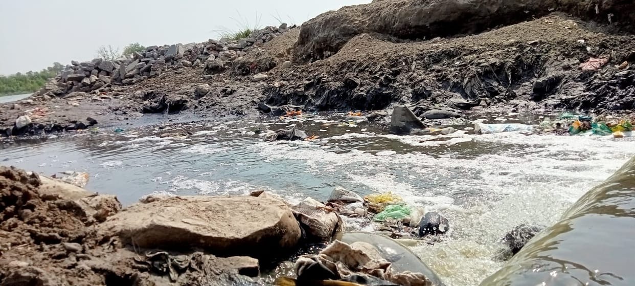 Lakhs were spent but the dirt from the western Yamuna canal was not removed