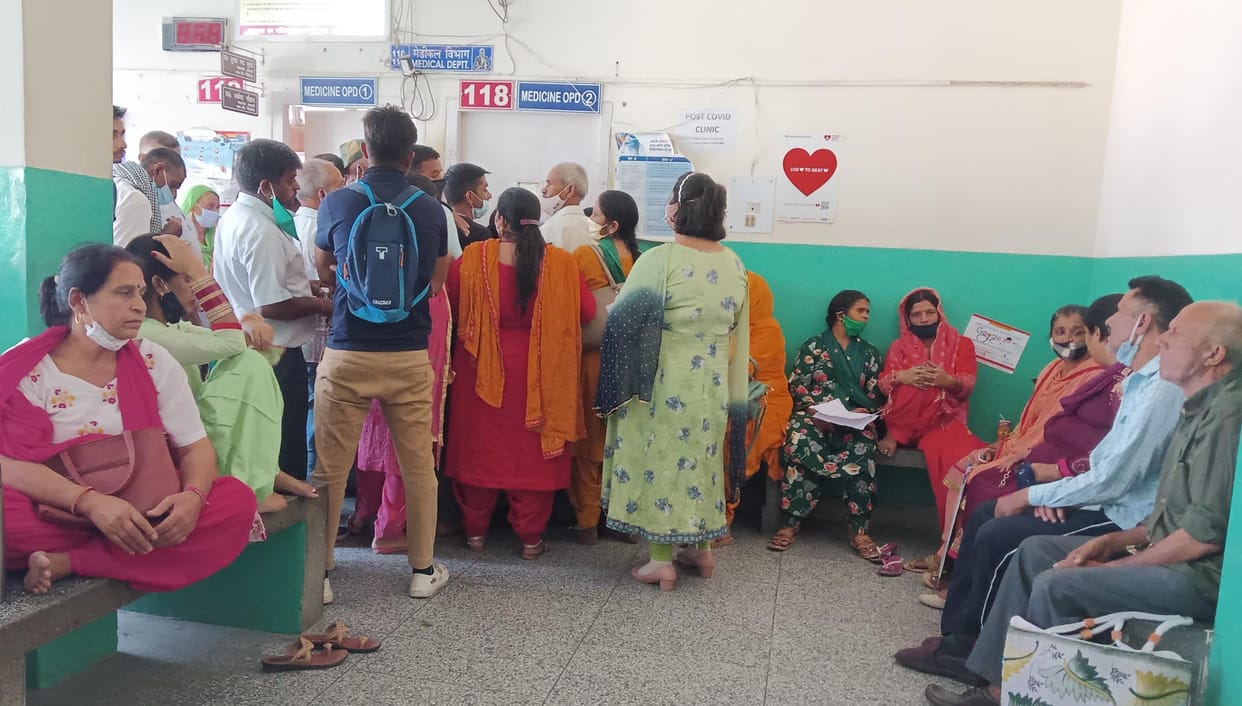 Biometric machines closed in medical college, employees coming at will
