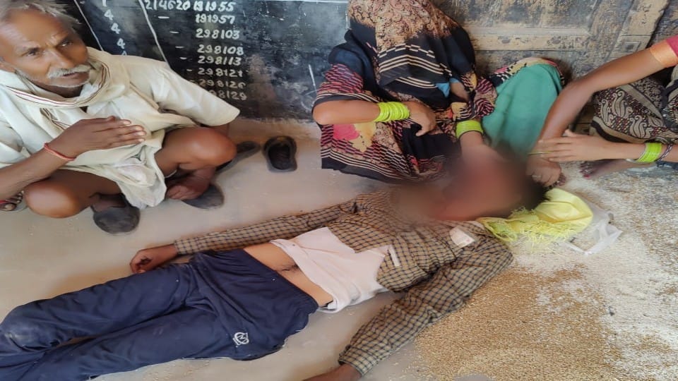 Ration dealer nephew stabbed the man for opposing Ghatauli in Agra