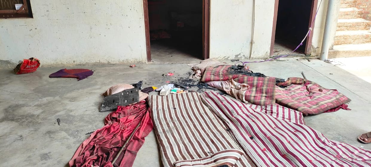 House set on fire after stealing jewelery