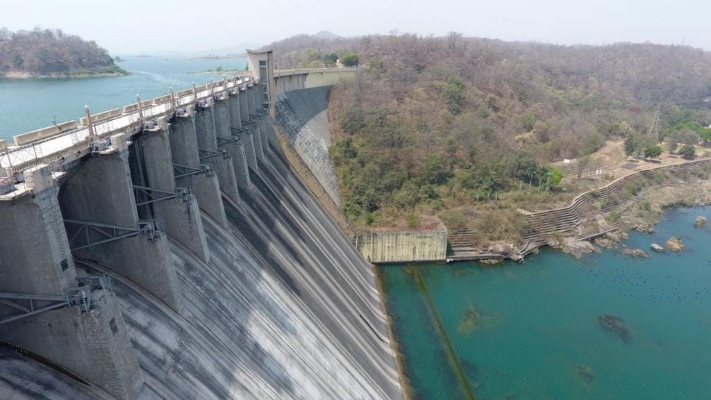 Rihand's water level is decreasing, Rihand Hydro's turbine being run daily in peak hour