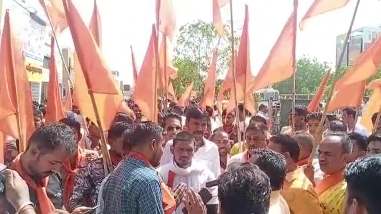 Vishwa Hindu Parishad protests against conversion in Jodhpur block the road