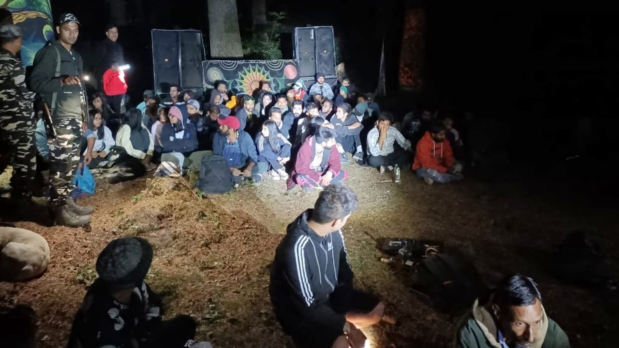 Himachal Police raid in Rave party in Pulga Parvati Valley Manikaran Kullu Himachal Pradesh