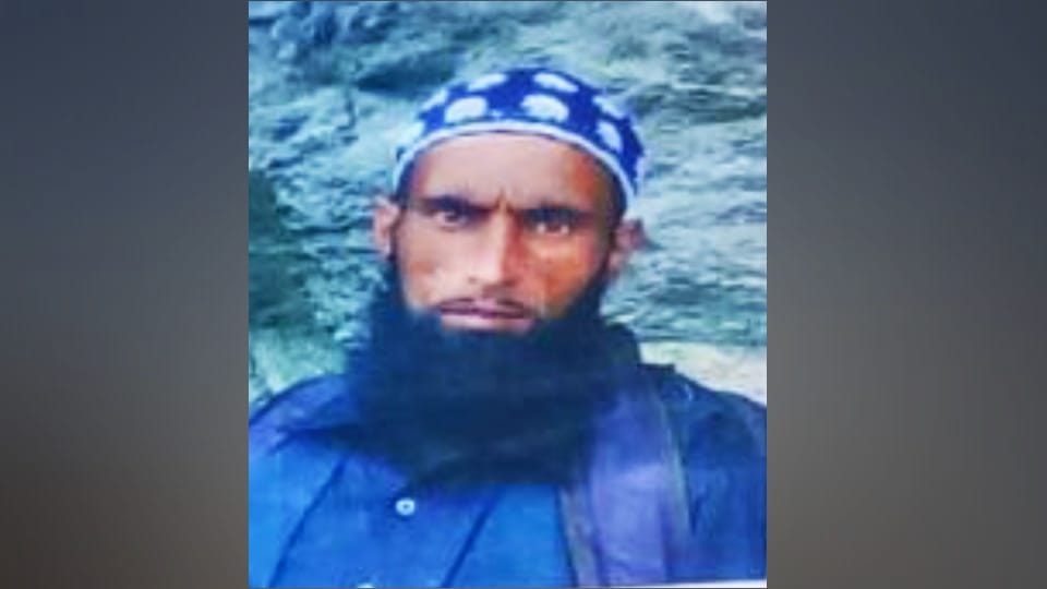 Kishtwar police and army arrested terrorist talib hussain in kishtwar jammu kashmir