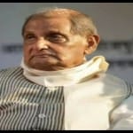 कुंवर रेवती रमण सिंह, पूर्व सांसद।