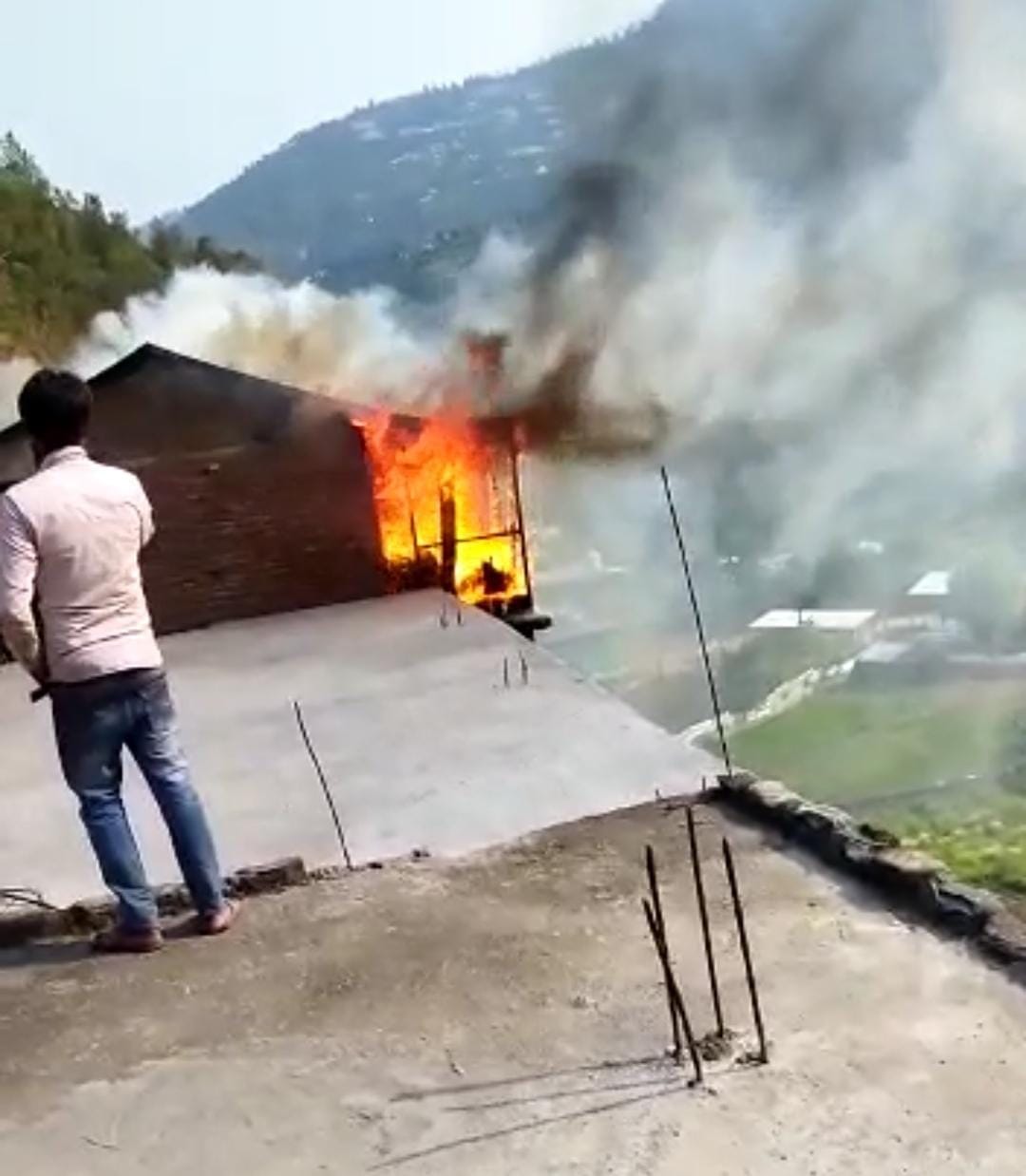 fire inccident in store in shwad aani
