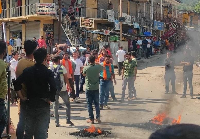 Bhaderwah Temple Vandalised Vasuki Nag temple attacked in Bhaderwah people protest