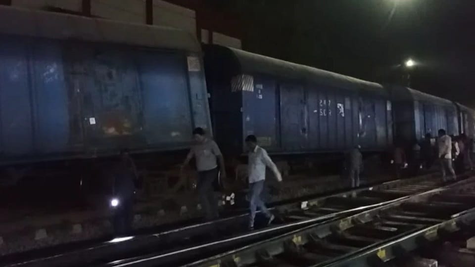 Bilaspur Goods Train Accident 6 Wagons Of Train Derailed
